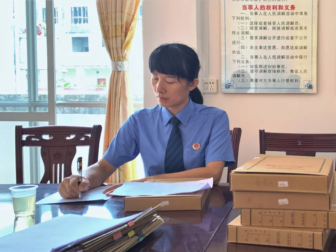 <藤检微第588期>三八妇女节|你认真工作的身影真好看!