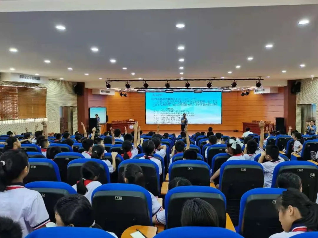 我为群众办实事|“童心向党,检爱同行”——法治进校园之潭津中心校站