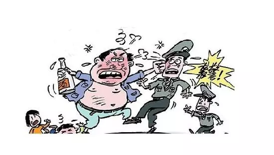 <藤检微第645期>以案释法|砸伤咬伤警察!两男子涉嫌袭警罪被批捕