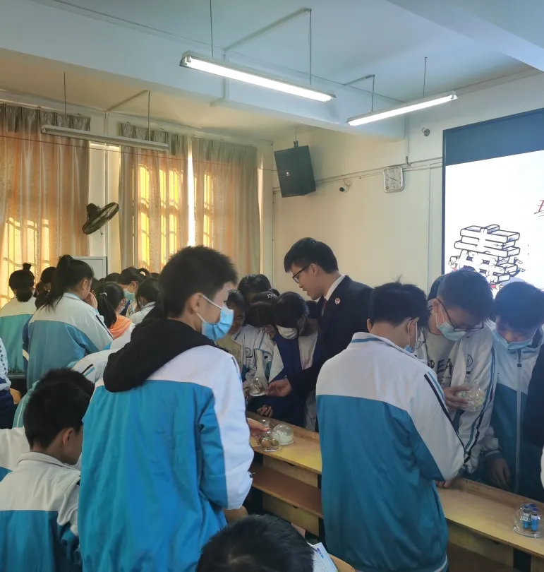 我为群众办实事|藤县人民检察院禁毒宣传走进藤州中学