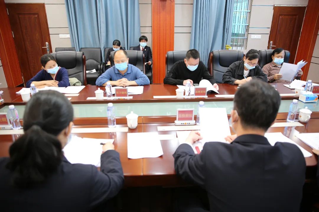 <藤检微第742期>藤县检察院召开加强落实侵害未成年人案件强制报告制度座谈会