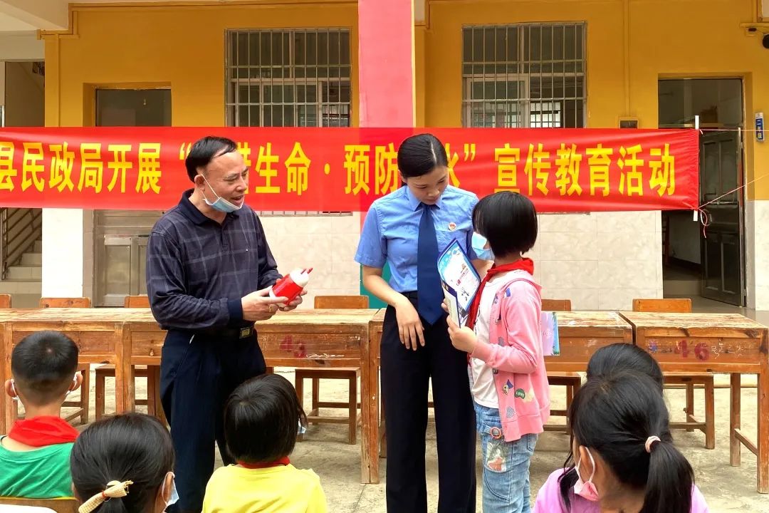 <藤检微第761期>携手普法守护“未”来的你——藤县多部门联合开展防性侵普法专项活动