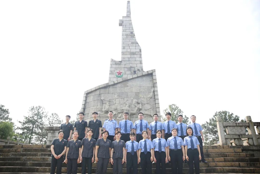 <藤检微第762期>五四精神 传承有我——藤县检察院青年庆祝建团100周年
