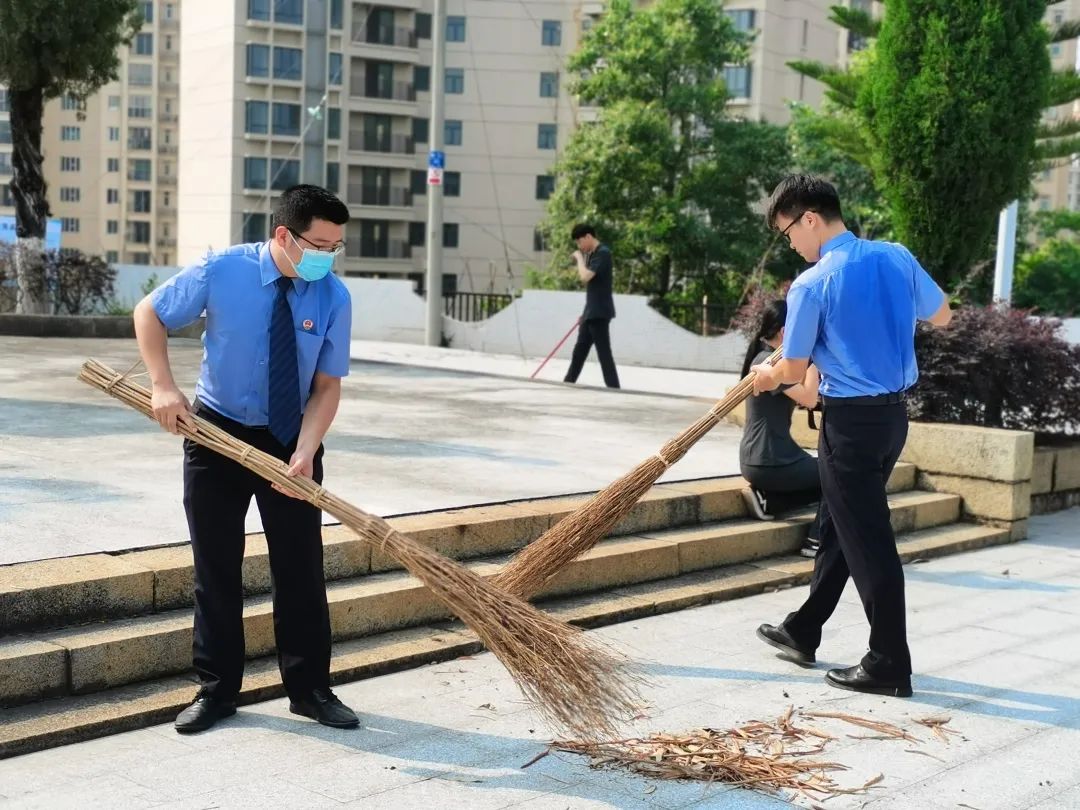 <藤检微第762期>五四精神 传承有我——藤县检察院青年庆祝建团100周年