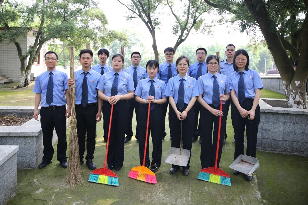 <藤检微第762期>五四精神 传承有我——藤县检察院青年庆祝建团100周年
