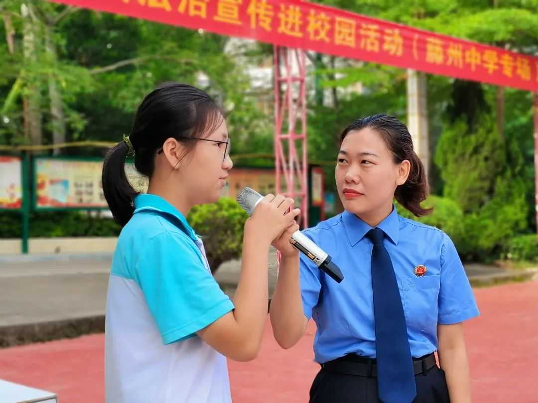 “蓝立方”碰撞出一片法治蓝天