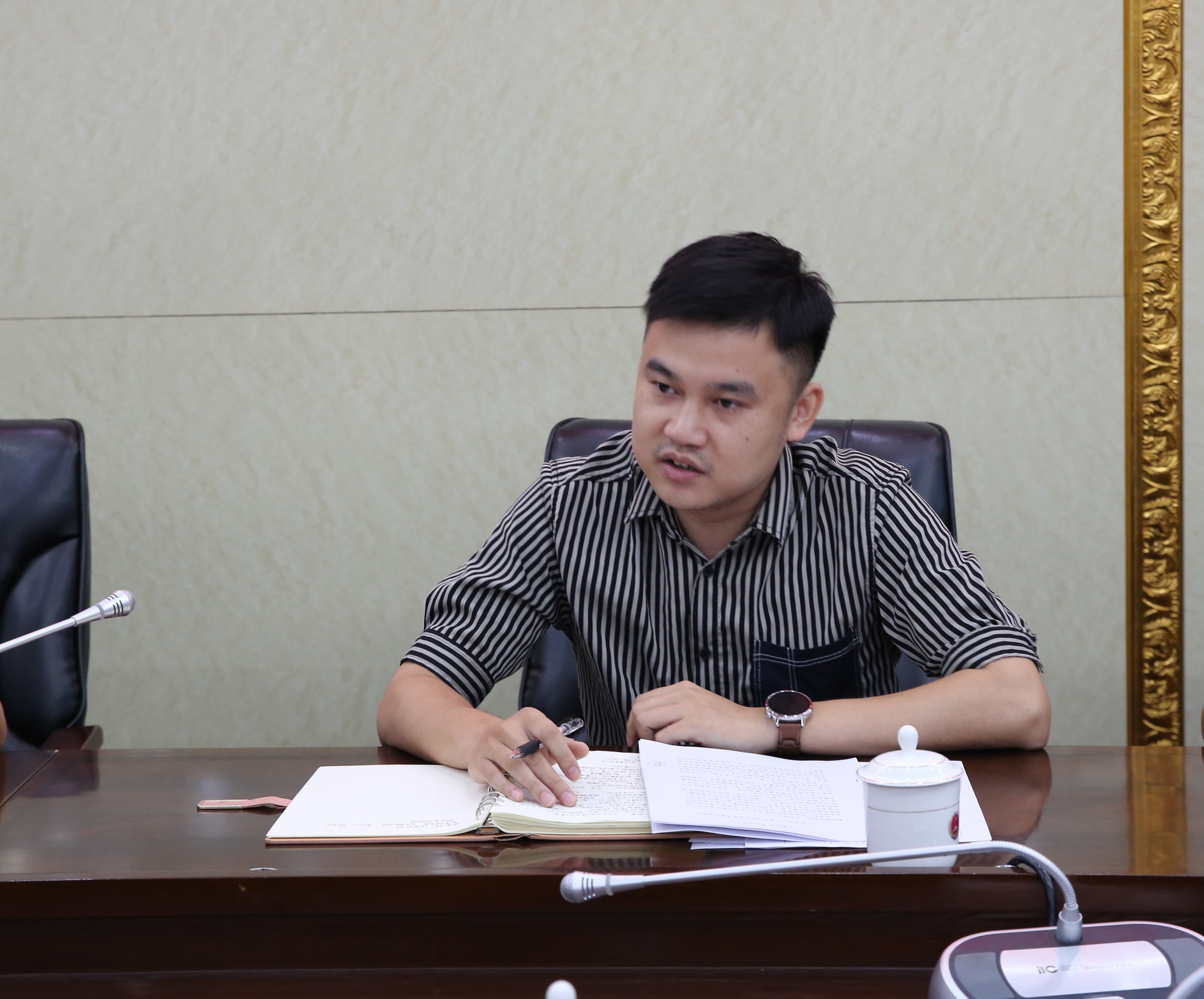 第一检察部主任吴少阳以“以赛促干 砺剑铸盾”为主题，围绕刑事检察业务竞赛备赛方法、文书写作技巧、临场应变、答辩技巧等内容作了经验分享.JPG