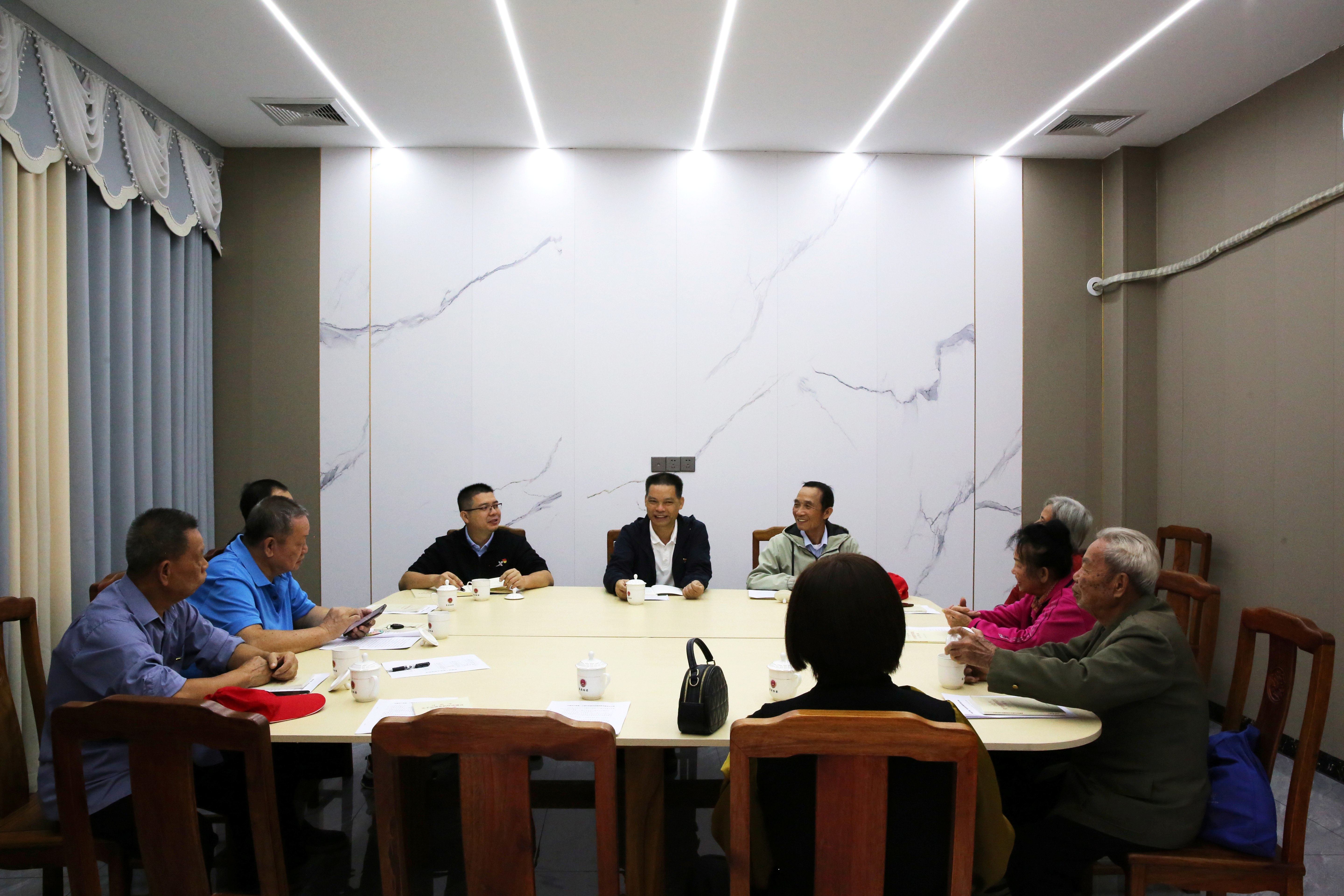 重阳话初心 银龄传薪火”主题党日活动座谈会.jpg