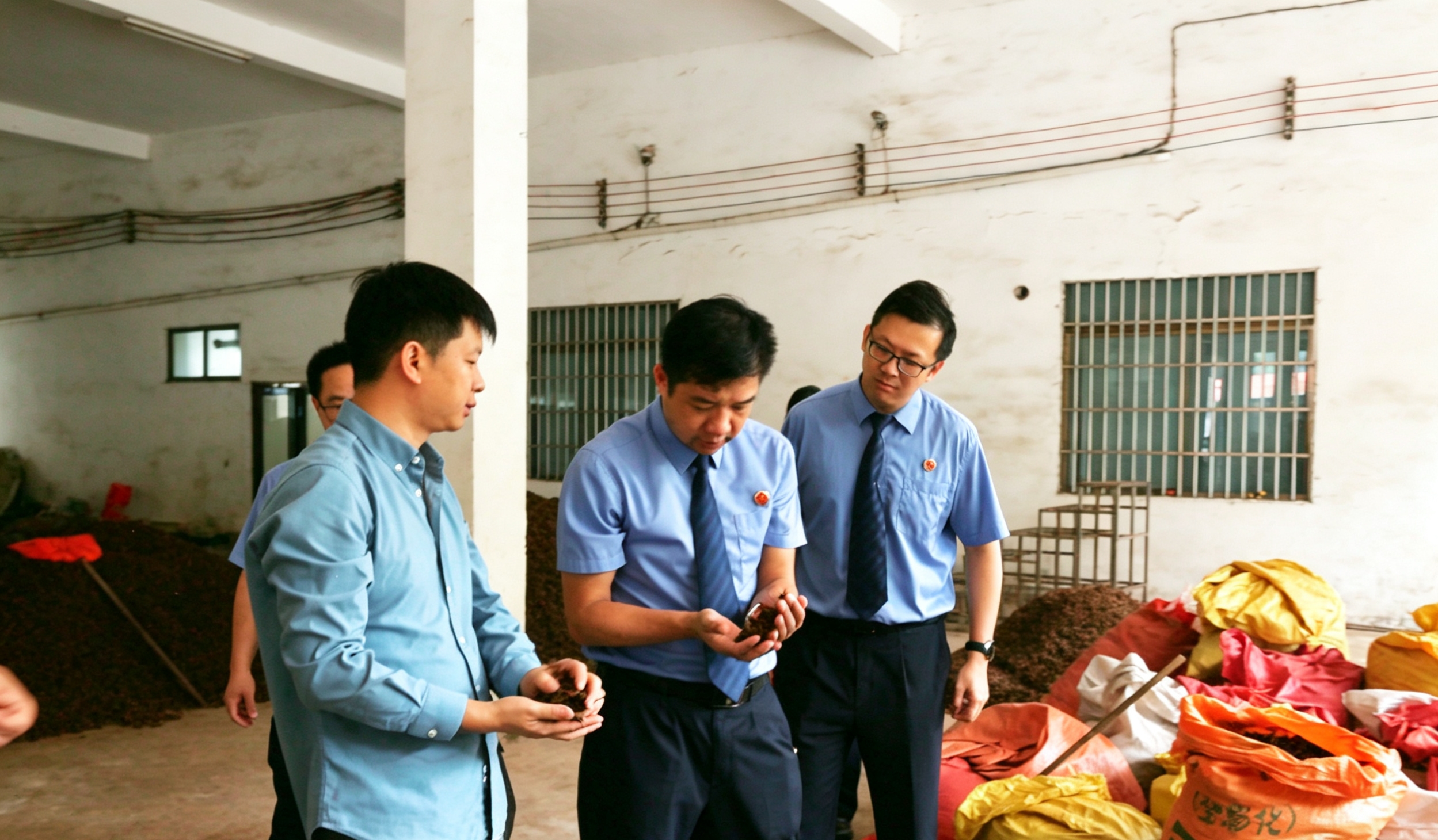 宣讲活动结束后，与会单位一同深入“藤县八角”苗圃培育基地和“藤县八角”地理标志用标代表企业，.jpg