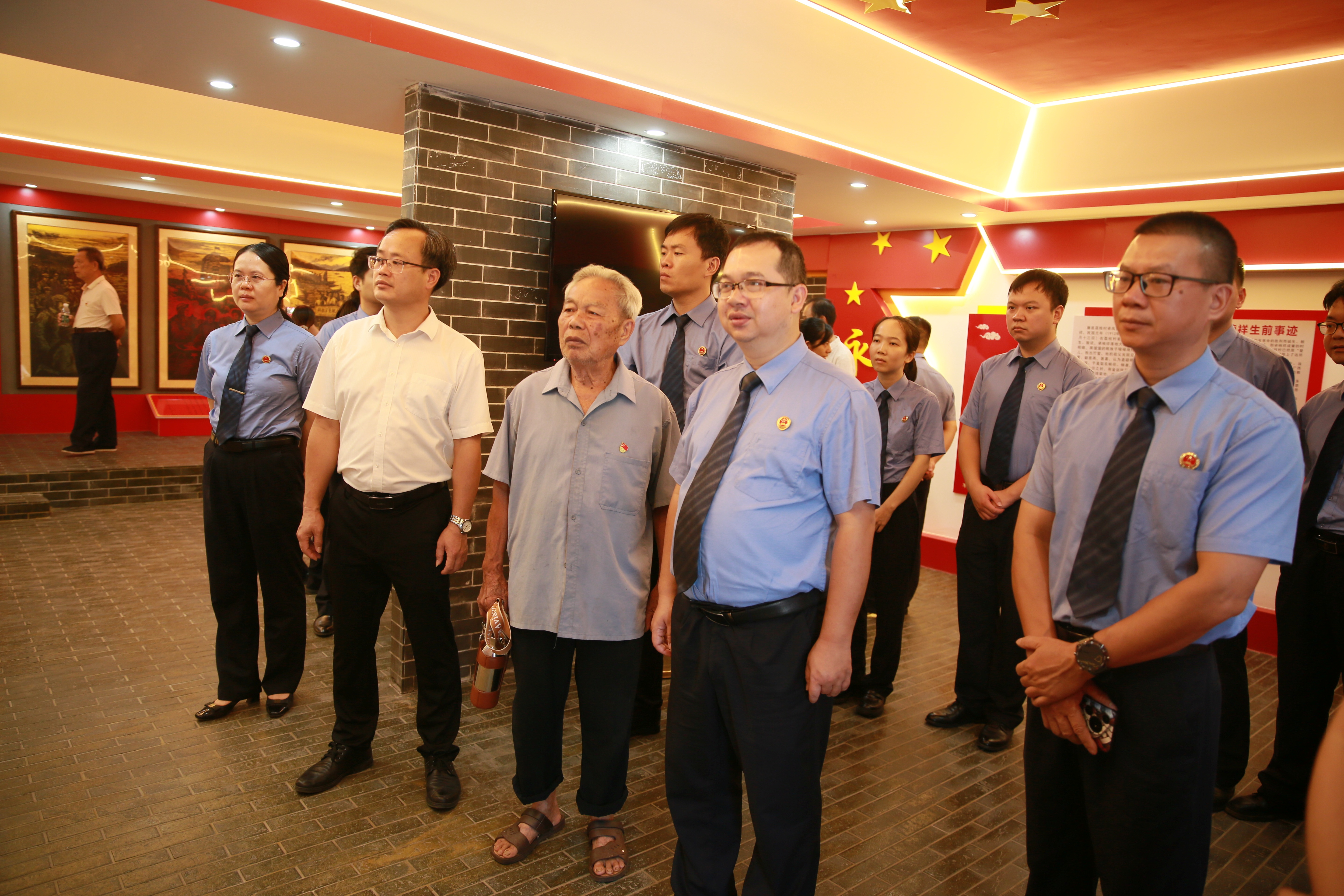 为庆祝建党105周年，近日，梧州市人民检察院第四党支部与藤县人民检察院党总支部联合开展主题党日活动.JPG
